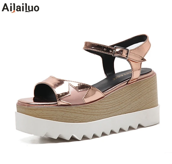 Summer Woman Sandals Shoes Women Pumps Platform Wedges Heel Fashion Casual Loop Bling Star Thick Sole Women Shoes 3035
Summer Woman Sandals Shoes Women Pumps Platform Wedges Heel Fashion Casual Loop Bling Star Thick Sole Women Shoes 3035