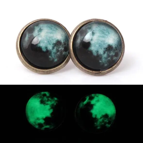 Popular Luminous Moon Earrings Retro Hemisphere Blue Magic Color Eclipse Star Earrings Time Stone Women Jewelry
Popular Luminous Moon Earrings Retro Hemisphere Blue Magic Color Eclipse Star Earrings Time Stone Women Jewelry