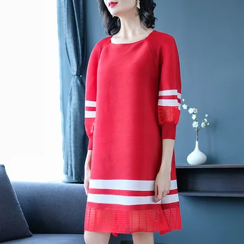 Plus Size Dress Women 2019 Spring New O Neck Lantern Sleeve Mesh Stripe Patchwork Loose Casual Dress for women weight 45-75kg
Plus Size Dress Women 2019 Spring New O Neck Lantern Sleeve Mesh Stripe Patchwork Loose Casual Dress for women weight 45-75kg