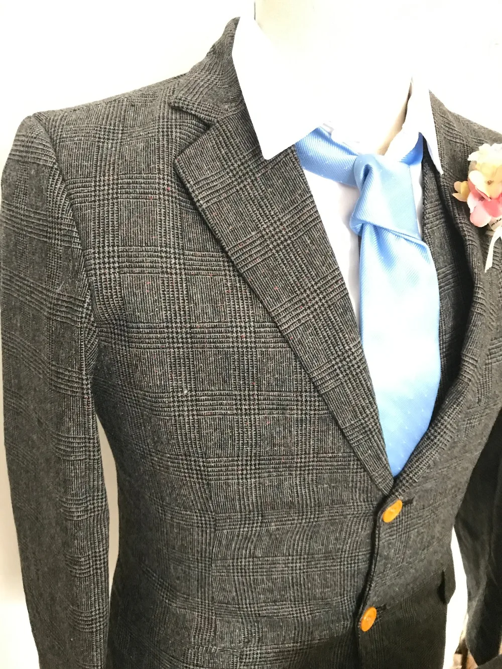 British Style wool Dark Grey Men suits Slim Fit Custom Made groom tuxedos tailor made slim fit wedding suits for men 3 Piece
British Style wool Dark Grey Men suits Slim Fit Custom Made groom tuxedos tailor made slim fit wedding suits for men 3 Piece