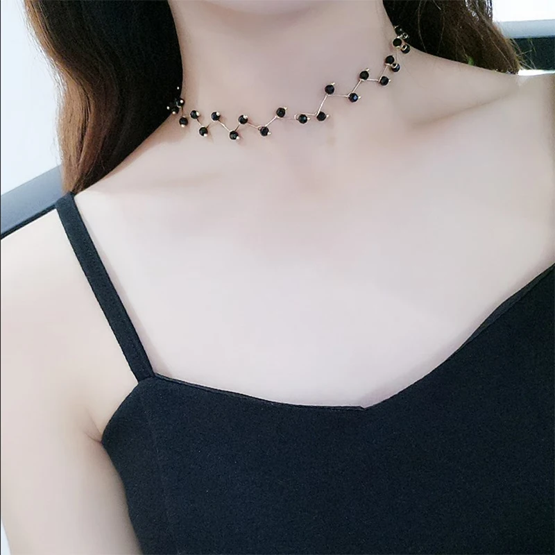 Hot fashion crystal beaded choker necklace women's wedding Party jewelry hanging clavicle chain necklace collar 2019 wholesale
Hot fashion crystal beaded choker necklace women's wedding Party jewelry hanging clavicle chain necklace collar 2019 wholesale
