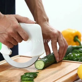 20Pcs/Lot New Wheel Rolling Kitchen Cutter For Cutting Vegetable Meat Cake Pizza Creative Utility Tool
20Pcs/Lot New Wheel Rolling Kitchen Cutter For Cutting Vegetable Meat Cake Pizza Creative Utility Tool