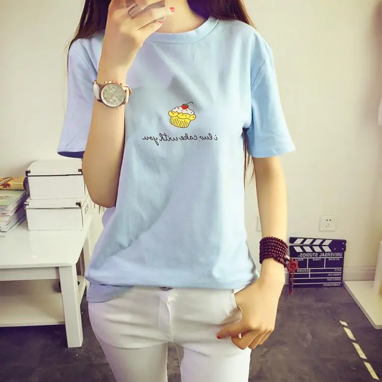 2015 College Wind Korean Fan cute little cake round neck loose short-sleeved T-shirt
2015 College Wind Korean Fan cute little cake round neck loose short-sleeved T-shirt