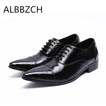 New brand designer embossed patent leather men shoes oxford fashion patchwork pointed toe lace up wedding dress shoes size 37 46
New brand designer embossed patent leather men shoes oxford fashion patchwork pointed toe lace up wedding dress shoes size 37 46