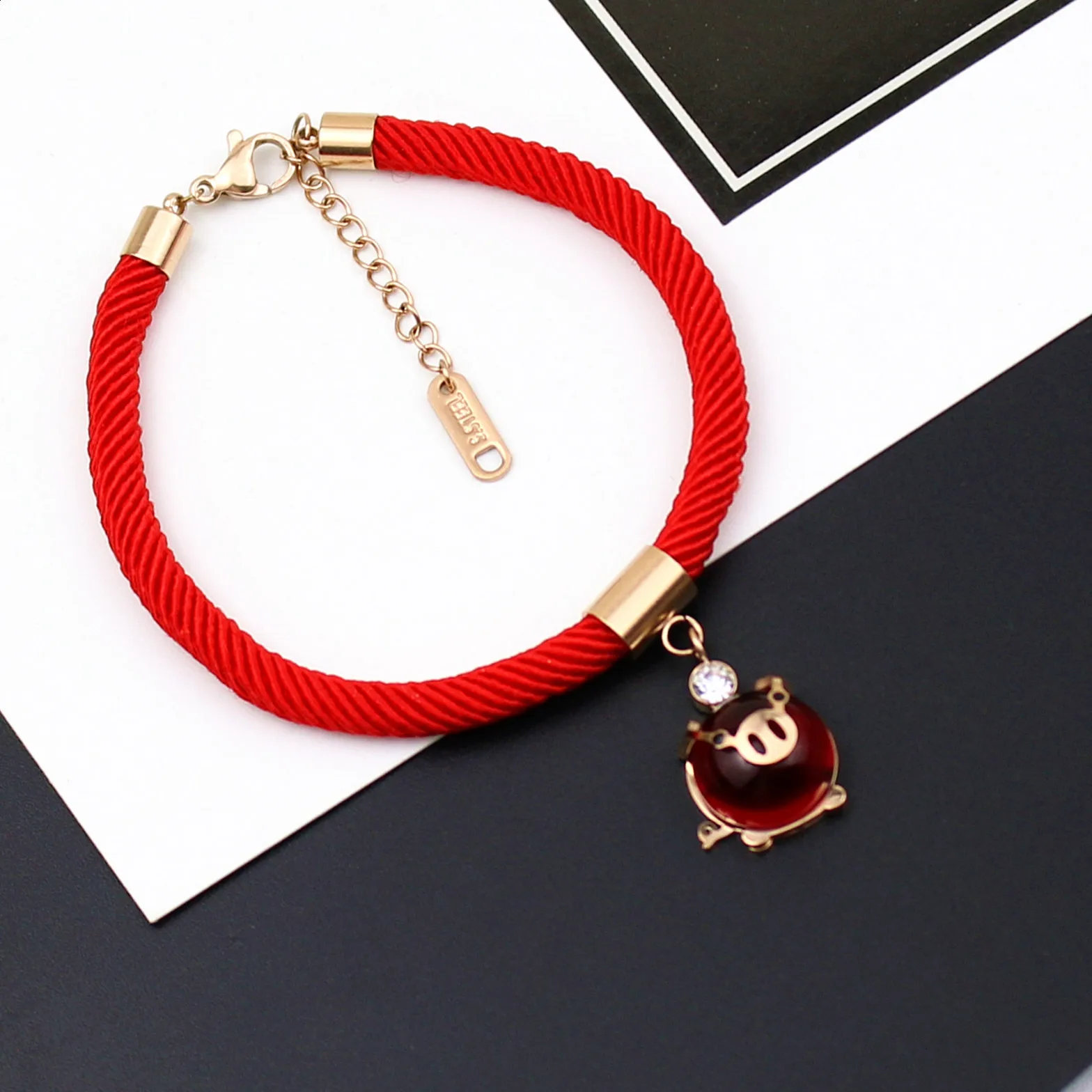 Pink Rich Zodiac Pig Titanium Steel Red Rope Bracelet This Year Transshipment Red Hand Rope Pig Tide Bracelets for Women Jewelry
Pink Rich Zodiac Pig Titanium Steel Red Rope Bracelet This Year Transshipment Red Hand Rope Pig Tide Bracelets for Women Jewelry
