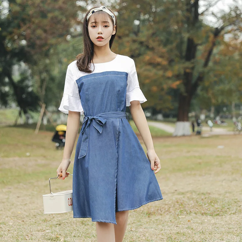 2019 new summer women Literary Slim preppy style Denim dress fresh O-Nech short sleeve belt midi dress women
2019 new summer women Literary Slim preppy style Denim dress fresh O-Nech short sleeve belt midi dress women