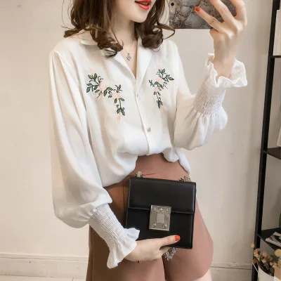 Women Chiffon Embroidered Blouses Feminine Long Sleeve Shirt Loose Lantern Sleeve Cotton Lining Tops British Style Plus Size 4XL
Women Chiffon Embroidered Blouses Feminine Long Sleeve Shirt Loose Lantern Sleeve Cotton Lining Tops British Style Plus Size 4XL
