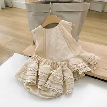 Baby children's clothing baby summer children's fashion girls lace sleeveless shorts two-piece set
Baby children's clothing baby summer children's fashion girls lace sleeveless shorts two-piece set
