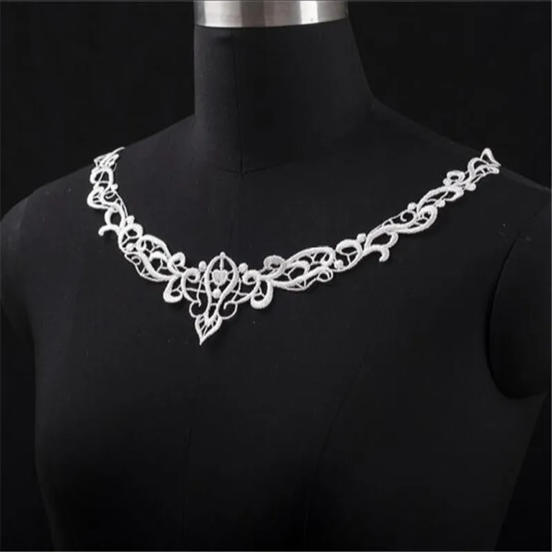 4Pieces 23X 17cm White Black Polyester Floral Flower Motif Venise Lace Collar Trim Lady Dress Decor YL0061
4Pieces 23X 17cm White Black Polyester Floral Flower Motif Venise Lace Collar Trim Lady Dress Decor YL0061
