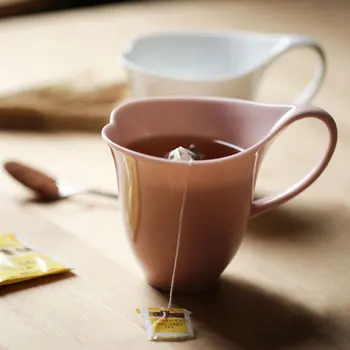 coffee mug Made in Japan heart sharp cute ceramic tea cup pink white 300ml china bone material cups and mugs with handgrip gifts
coffee mug Made in Japan heart sharp cute ceramic tea cup pink white 300ml china bone material cups and mugs with handgrip gifts