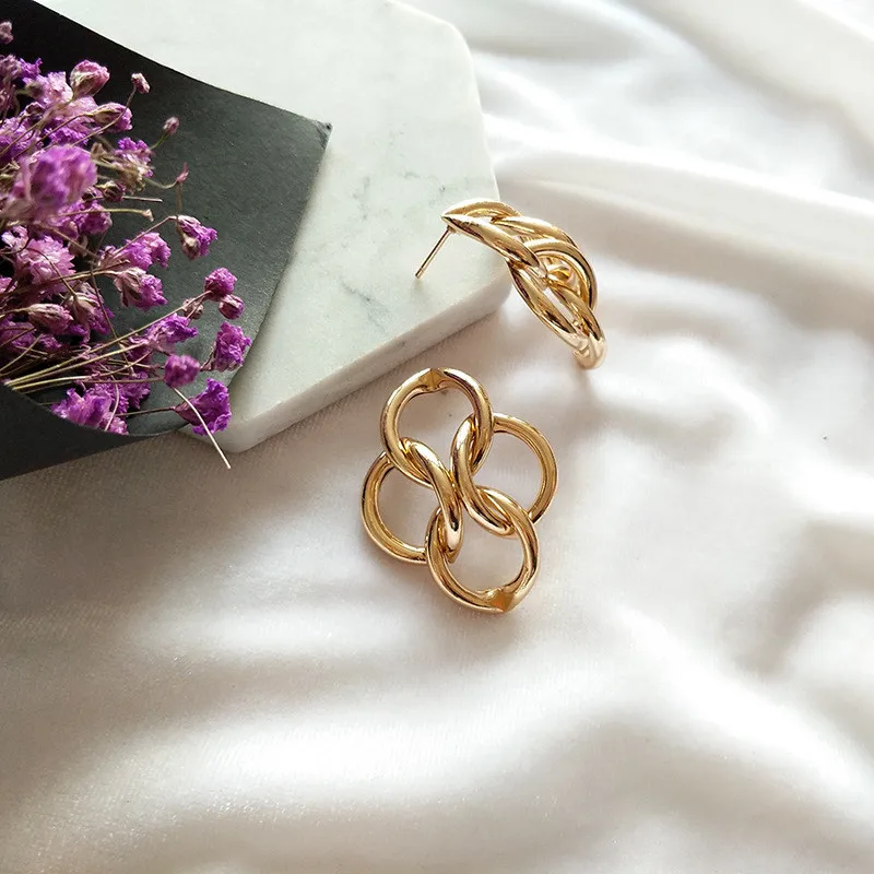 1 Pair Gold Color Circle Around Flower Stud Earrings For Women Fashion Jewelry Accessory Party Gifts
1 Pair Gold Color Circle Around Flower Stud Earrings For Women Fashion Jewelry Accessory Party Gifts