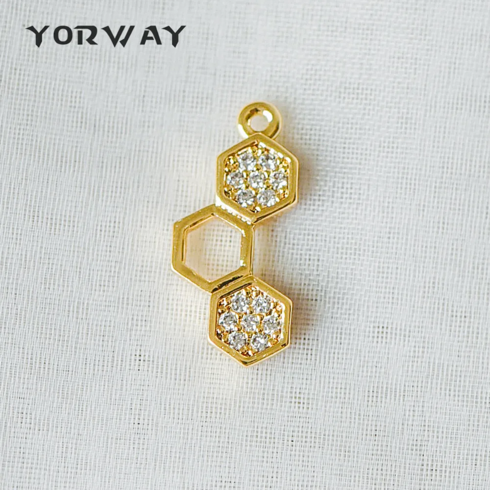 10pcs/lot Micro Pave Gold Hexagon Charm Connectors 17x8mm, Cubic Zirconia Paved Geometric Pendants (GB-293)
10pcs/lot Micro Pave Gold Hexagon Charm Connectors 17x8mm, Cubic Zirconia Paved Geometric Pendants (GB-293)