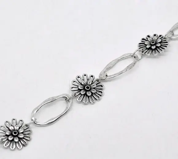 DoreenBeads Silver Color Flower Oval Link Chain Findings 16mm 23x13mm,sold per pack of 1M
DoreenBeads Silver Color Flower Oval Link Chain Findings 16mm 23x13mm,sold per pack of 1M