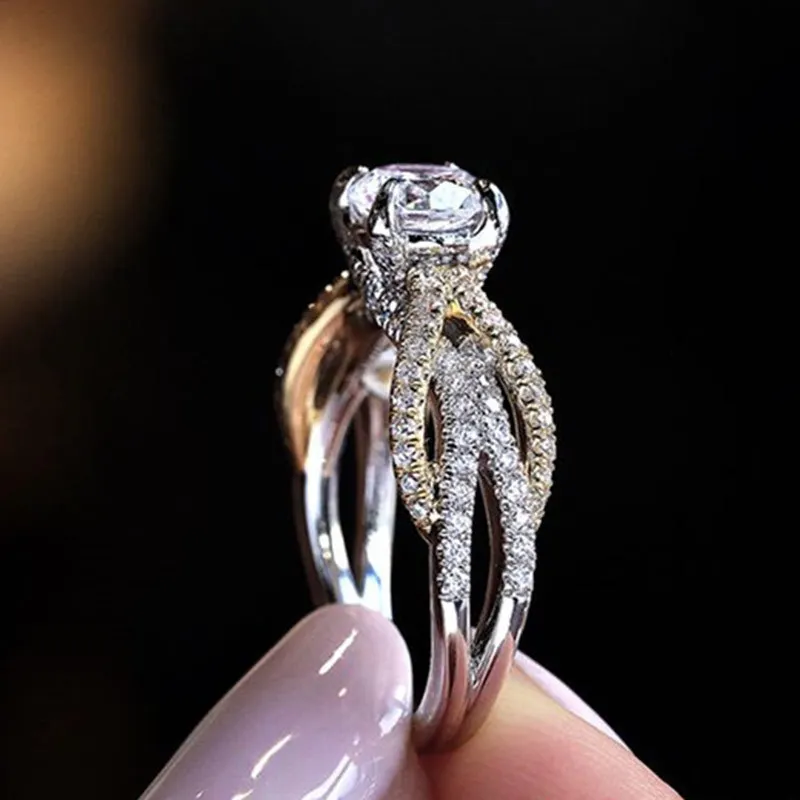 2019 Exquisite Fashion Two-color Princess Engagement Rings for Women Ladies High Quality Micro-inlay Zircon Rings Jewelry Anel
2019 Exquisite Fashion Two-color Princess Engagement Rings for Women Ladies High Quality Micro-inlay Zircon Rings Jewelry Anel
