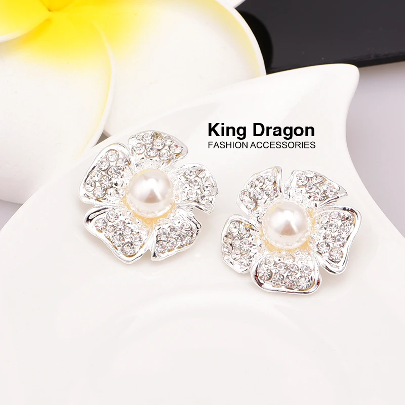 Rhinestone Pearl Button Used On Shoe Decoration Metal Button 20pcs/lot Wedding Buttons 26MM Shank Back Silver Color
Rhinestone Pearl Button Used On Shoe Decoration Metal Button 20pcs/lot Wedding Buttons 26MM Shank Back Silver Color