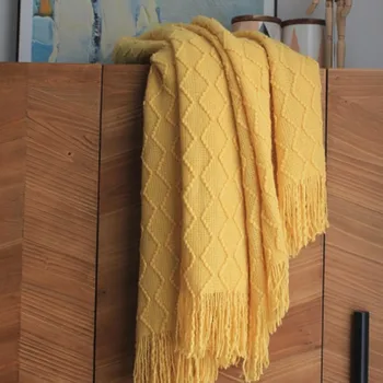 NEW Nordic Style Casual American Style Acrylic Leisure Knitted Throw Blankets for Beds Bed Sofa Cover Solid Plaids Home Textile
NEW Nordic Style Casual American Style Acrylic Leisure Knitted Throw Blankets for Beds Bed Sofa Cover Solid Plaids Home Textile