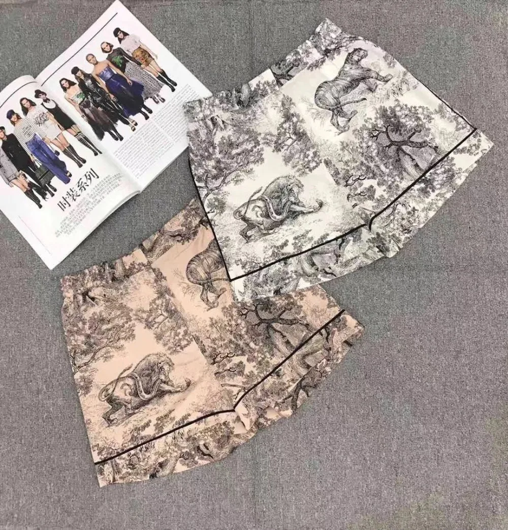 High Waist 100% silk Shorts Women 2019 New Summer animal printed Curling Casual Short
High Waist 100% silk Shorts Women 2019 New Summer animal printed Curling Casual Short