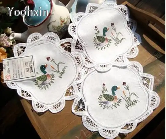 HOT lace cotton table place mat pad Embroidery Easter dish pan coaster cup mug Christmas placemat round drink tea doily kitchen
HOT lace cotton table place mat pad Embroidery Easter dish pan coaster cup mug Christmas placemat round drink tea doily kitchen