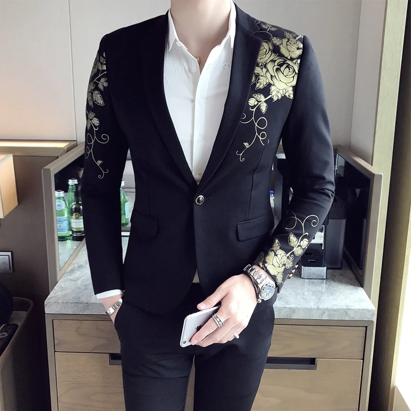 Gold Black Blazer Flower Gold Print Party Wedding Festival Stylish Blazers For Men Stage Costumes For Singers Slim Fit Blazer
Gold Black Blazer Flower Gold Print Party Wedding Festival Stylish Blazers For Men Stage Costumes For Singers Slim Fit Blazer