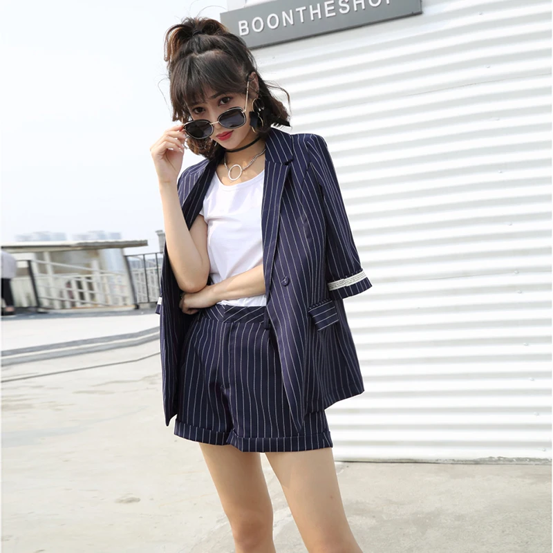 Set female 2018 summer new style casual seven sleeves striped suit + shorts fashion two-piece suit temperament elegant suit
Set female 2018 summer new style casual seven sleeves striped suit + shorts fashion two-piece suit temperament elegant suit
