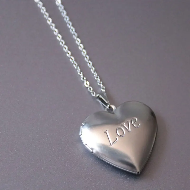 1pc Stainless Steel Necklace Engraved Love Heart Locket Pendants Photo Frame Necklaces Memorial Jewelry Gift For Women Kids
1pc Stainless Steel Necklace Engraved Love Heart Locket Pendants Photo Frame Necklaces Memorial Jewelry Gift For Women Kids