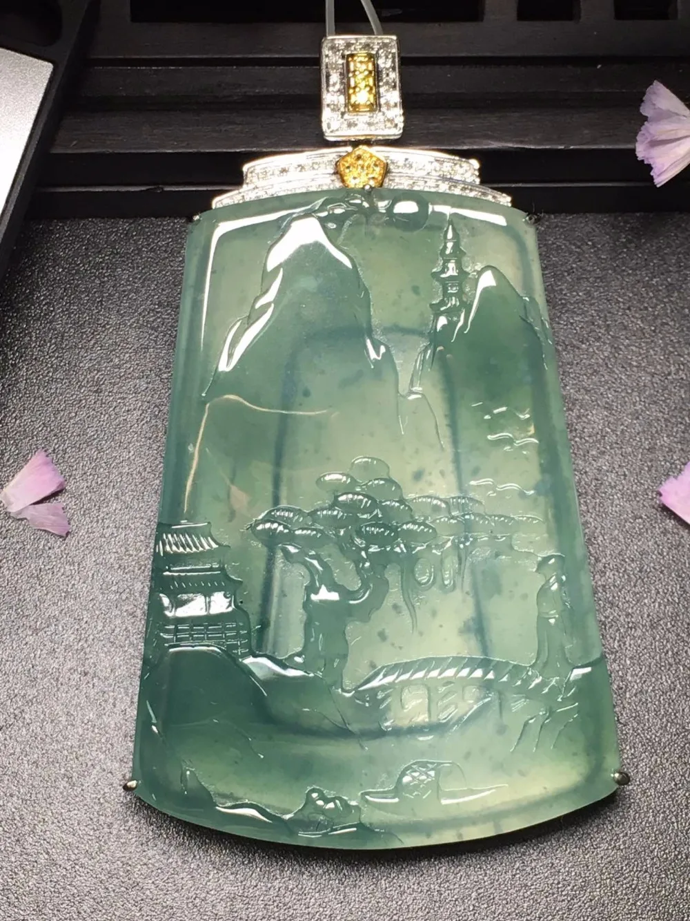 Fine Jewelry Real 18K White Gold Moutain and River Natural Burmes Jade Gemstones Jadite Pendant Necklace Pendants Necklaces
Fine Jewelry Real 18K White Gold Moutain and River Natural Burmes Jade Gemstones Jadite Pendant Necklace Pendants Necklaces