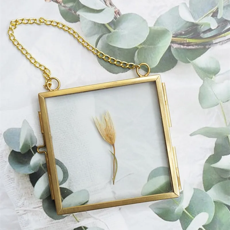 Metal DIY Photo Frame Creative Retro-ancient Geometry Copper Dry Flower Sample Clip Nordic Glass Transparent Hang Square Frames
Metal DIY Photo Frame Creative Retro-ancient Geometry Copper Dry Flower Sample Clip Nordic Glass Transparent Hang Square Frames