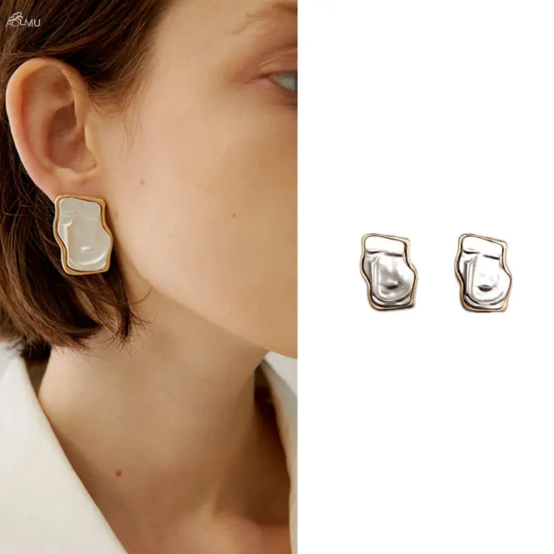 AOMU Hot Sale Irregular Abstract Face Mask Earrings Fashion Jewelry 2019 Fashion Square Stud Earrings For Women Brincos Brinco O
AOMU Hot Sale Irregular Abstract Face Mask Earrings Fashion Jewelry 2019 Fashion Square Stud Earrings For Women Brincos Brinco O