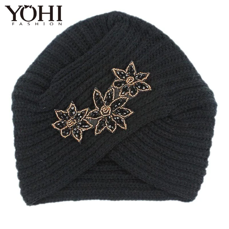 2018 New fashion woolen Indian hat Beaded flower ladies knit hat Winter warm headscarf cap Yarn Slouchy Hat Winter cap
2018 New fashion woolen Indian hat Beaded flower ladies knit hat Winter warm headscarf cap Yarn Slouchy Hat Winter cap