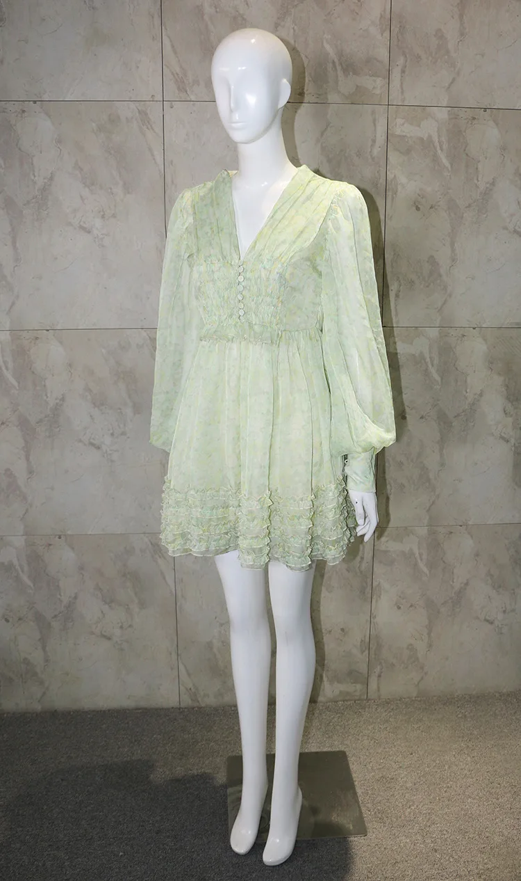 10667850513_1726540154