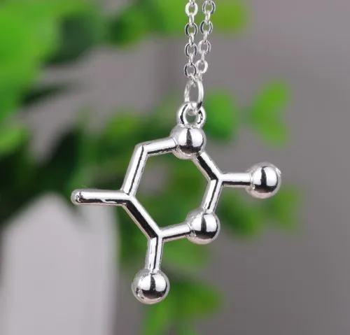 YPQ0512 DNA Base Pair Molecule Necklace gift for friend in Gold or Silver High quality jewelry for lady
YPQ0512 DNA Base Pair Molecule Necklace gift for friend in Gold or Silver High quality jewelry for lady
