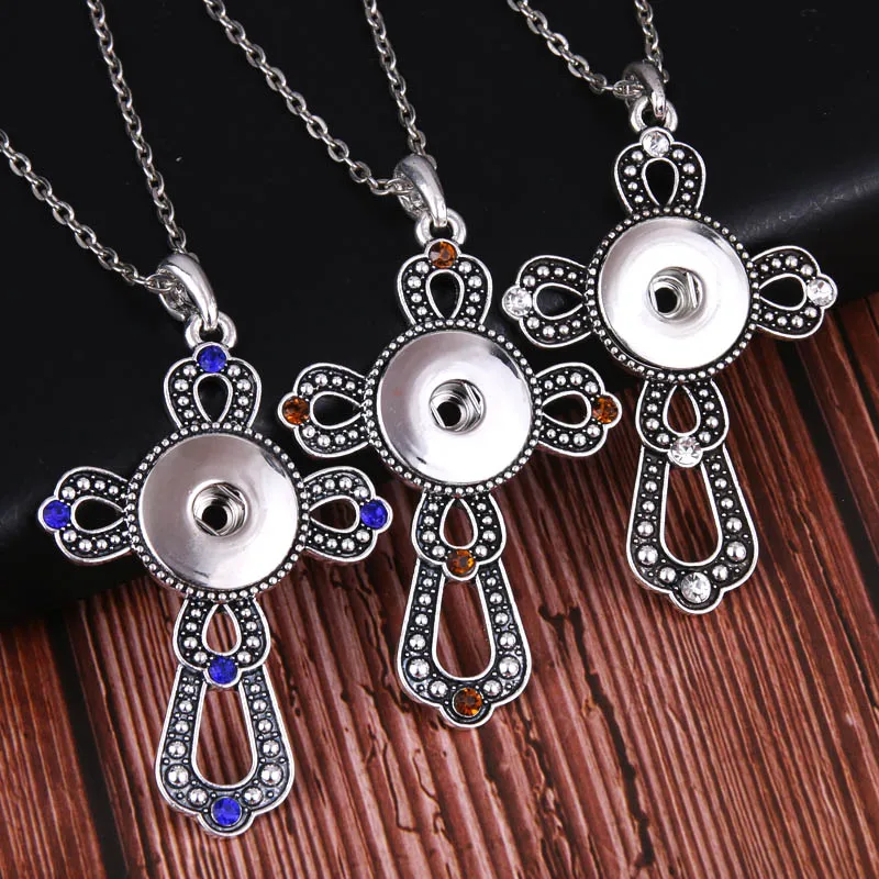 Vintage Carved Cross Snap Necklace For Women Men buttons Charms Pendant Necklaces Fit DIY 18MM Snaps Jewelry 3049
Vintage Carved Cross Snap Necklace For Women Men buttons Charms Pendant Necklaces Fit DIY 18MM Snaps Jewelry 3049