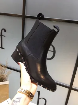 2018 women's new short boots elastic with Martin boots leather rivets pointed ankle boots winter thick with boots
2018 women's new short boots elastic with Martin boots leather rivets pointed ankle boots winter thick with boots