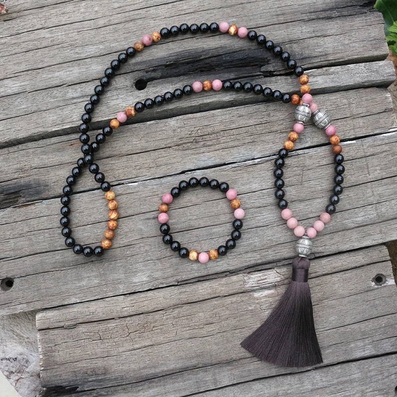8mm Black Onyx And Rhodochrosite Mala Beads Necklace, Help Calming JaPaMala, 108 Bead Mala, Mala Jewelry, Mala Prayer Beads
8mm Black Onyx And Rhodochrosite Mala Beads Necklace, Help Calming JaPaMala, 108 Bead Mala, Mala Jewelry, Mala Prayer Beads