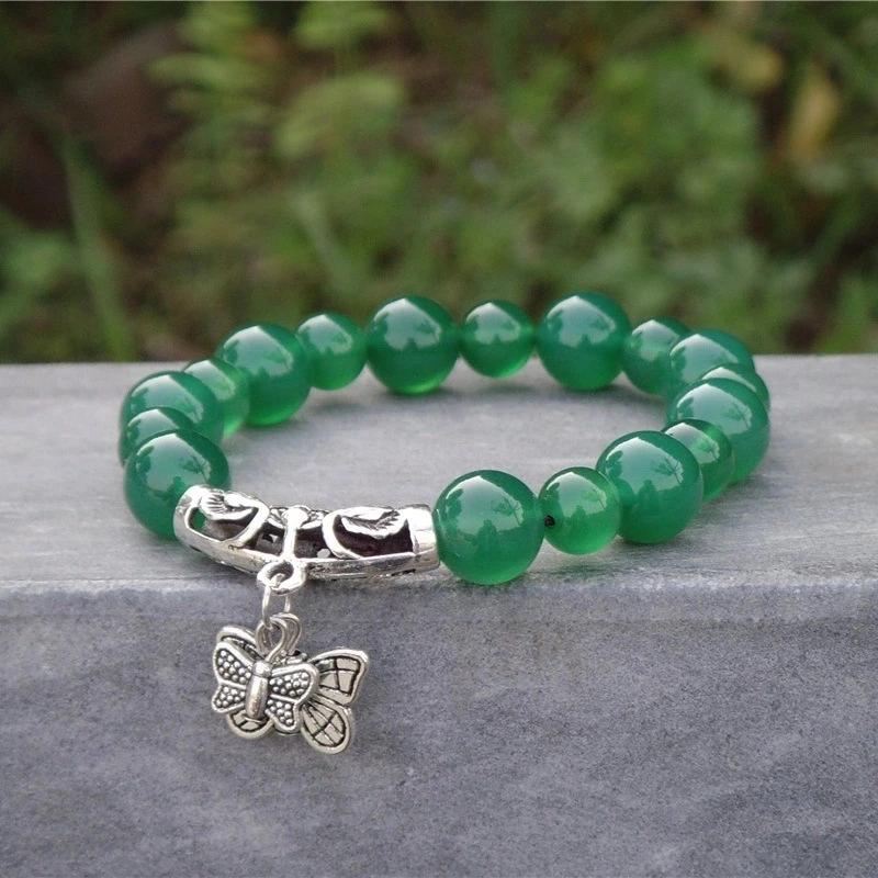 Original Design Tibetan Silver Hollow Butterfly Bracelet Chinese Style Green Chalcedony Female Jewelry Valentine's Day Gift
Original Design Tibetan Silver Hollow Butterfly Bracelet Chinese Style Green Chalcedony Female Jewelry Valentine's Day Gift