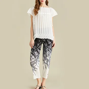 LANMREM 2020 Summer New Fashion Women Loose Plus Casual Lace Transparent Shirt Printed Wide Leg Pants Two-piece TC223
LANMREM 2020 Summer New Fashion Women Loose Plus Casual Lace Transparent Shirt Printed Wide Leg Pants Two-piece TC223