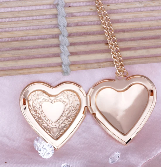 Classic floral patterns, Peach heart-shaped Pendant can put photos open and close fashion Necklace for women Jewelry N207
Classic floral patterns, Peach heart-shaped Pendant can put photos open and close fashion Necklace for women Jewelry N207