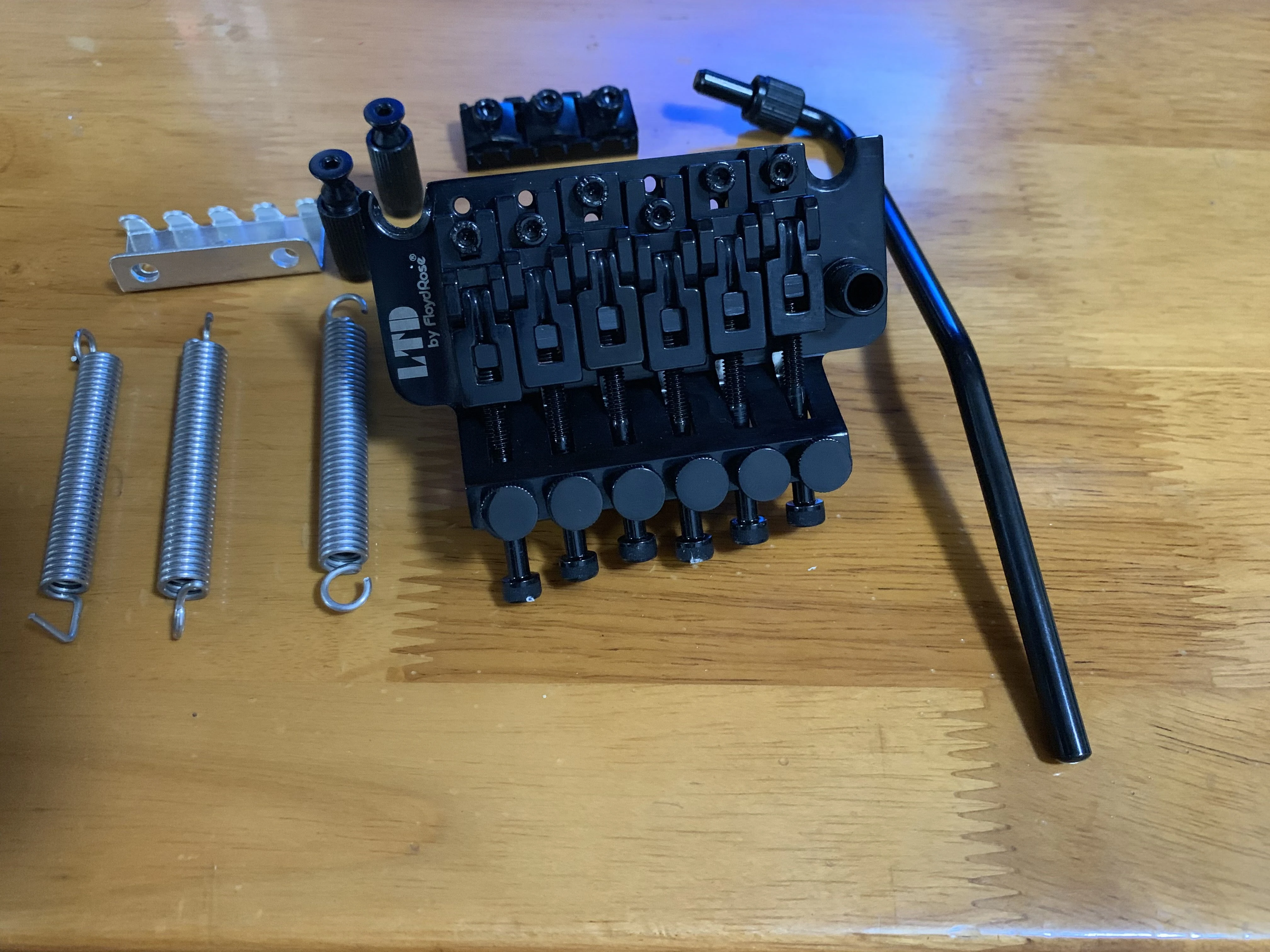 Set of Genuine Floyd Rose LTD Locking Tremolo System Bridge WR2 Nut for Electric Guitar
Set of Genuine Floyd Rose LTD Locking Tremolo System Bridge WR2 Nut for Electric Guitar