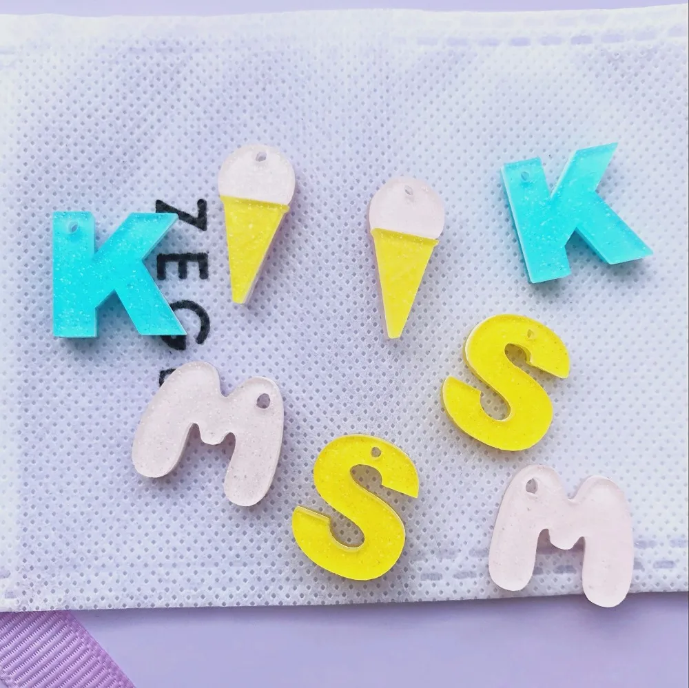 ZALEBABA 20pcs resin acrylic letters necklace charms very cute keychain pendant necklace pendant for DIY earring
ZALEBABA 20pcs resin acrylic letters necklace charms very cute keychain pendant necklace pendant for DIY earring