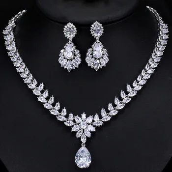 Luxury Cubin Zirconia jewelry sets necklace earrings super shinning white color flower leaf style jewelry sets for party bride
Luxury Cubin Zirconia jewelry sets necklace earrings super shinning white color flower leaf style jewelry sets for party bride