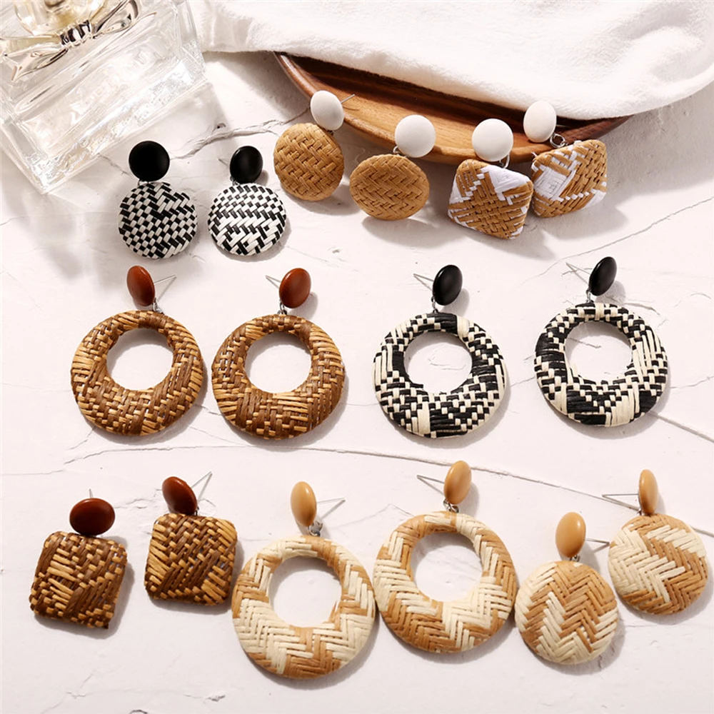 Handmade Bohemian Wooden Rattan Wicker Straw Drop Earrings For Women Vintage Bamboo Wicker Statement Earrings Brincos Mujer Aros
Handmade Bohemian Wooden Rattan Wicker Straw Drop Earrings For Women Vintage Bamboo Wicker Statement Earrings Brincos Mujer Aros