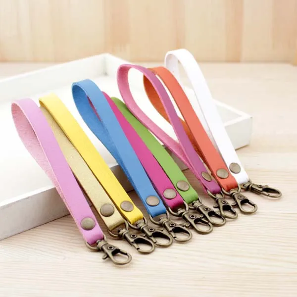 Bronze Single head handle microfiber pu leather imitation leather Total length 15CM carrying Can match Coin Purse frame
Bronze Single head handle microfiber pu leather imitation leather Total length 15CM carrying Can match Coin Purse frame