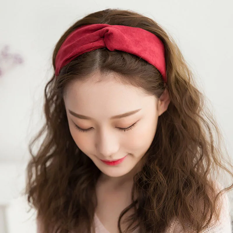 MAXSITI U Female headwear vintage design solid suede cross hair band women's fashion headbands raccessories
MAXSITI U Female headwear vintage design solid suede cross hair band women's fashion headbands raccessories