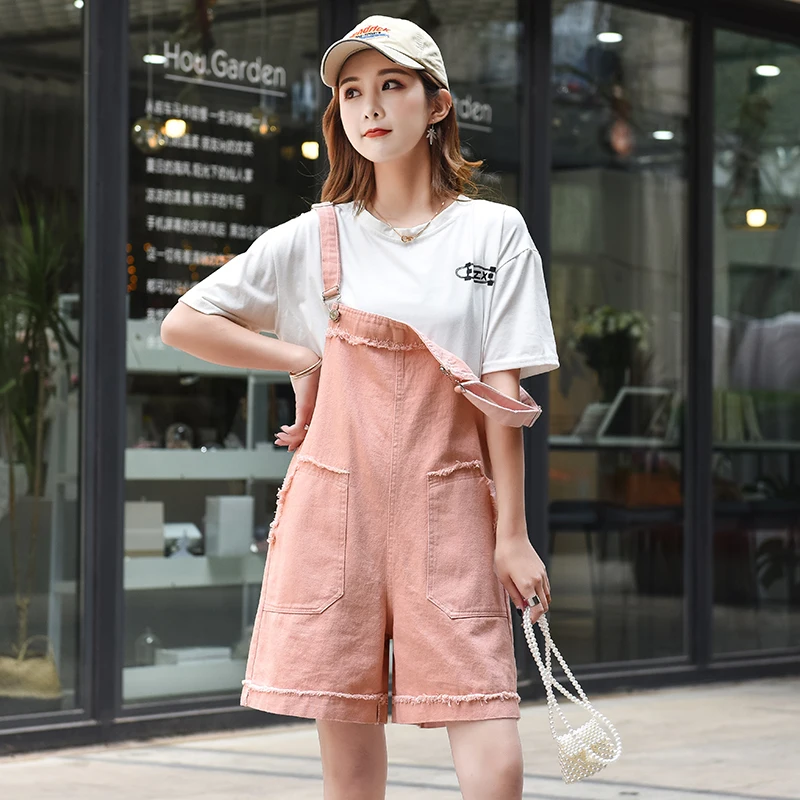 Overalls 2019 summer new denim strap shorts female students Korean version loose casual one-piece shorts large size denim shorts
Overalls 2019 summer new denim strap shorts female students Korean version loose casual one-piece shorts large size denim shorts