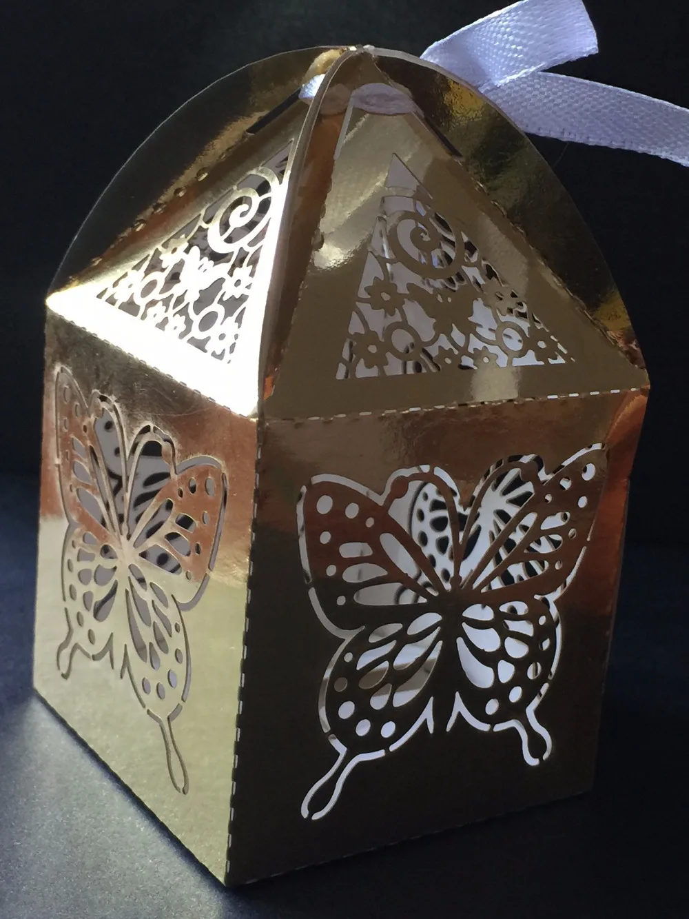 300pcs Butterfly Metallic Paper Gold Candy Packaging Box Cake Boxes DIY Folding Wedding Party Gift Boxes for Wedding Party Favor
300pcs Butterfly Metallic Paper Gold Candy Packaging Box Cake Boxes DIY Folding Wedding Party Gift Boxes for Wedding Party Favor