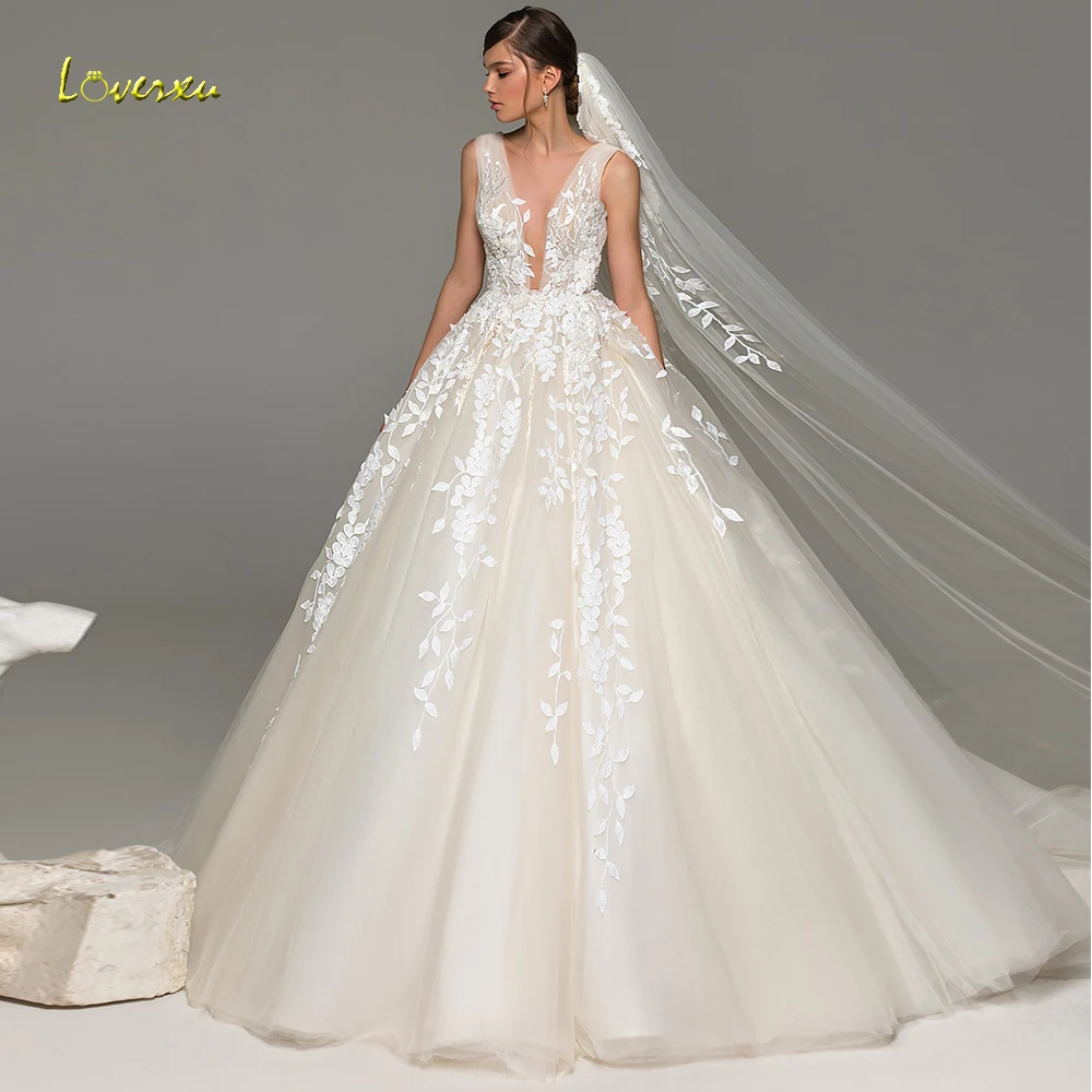 Loverxu шикарное бальное платье свадебное нежное с аппликацией на бретелях для