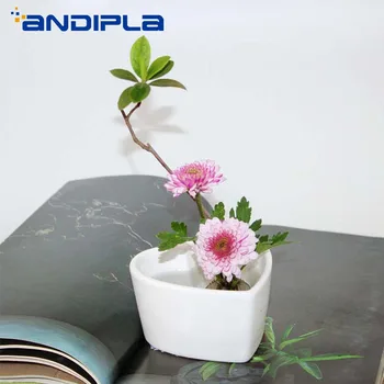Modern Simple Home Decor Ceramic Flower Pot White Vase Heart-shaped Bowl Hydroponics Flowerpot Plant Planter Desktop Ornament
Modern Simple Home Decor Ceramic Flower Pot White Vase Heart-shaped Bowl Hydroponics Flowerpot Plant Planter Desktop Ornament