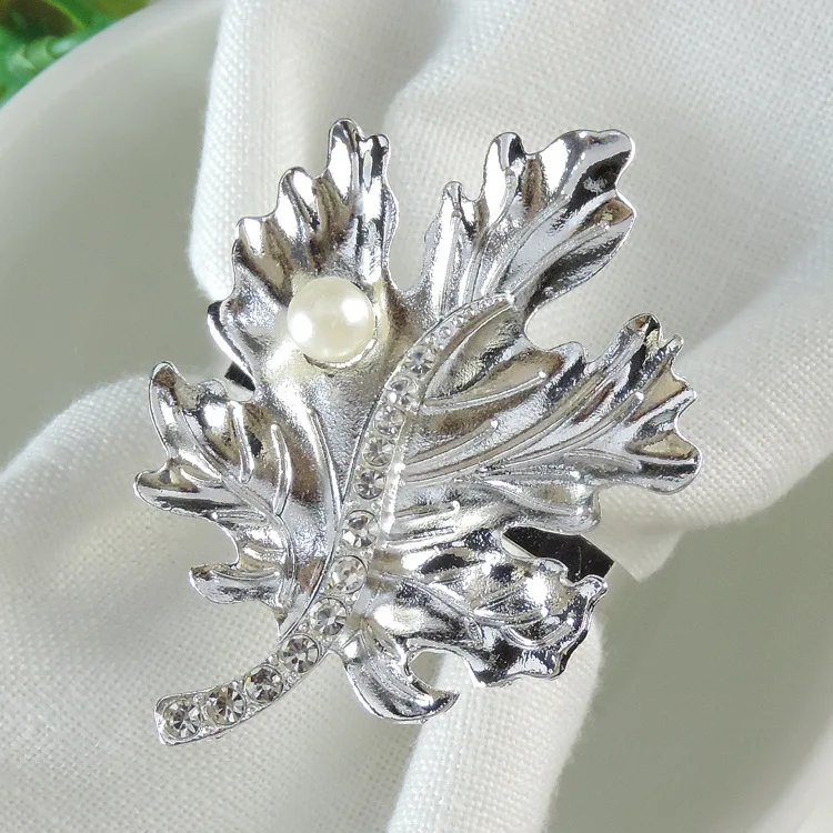 6PCS metal maple leaf napkin ring silver plated diamond pearl napkin buckle wedding bar hotel accessories
6PCS metal maple leaf napkin ring silver plated diamond pearl napkin buckle wedding bar hotel accessories