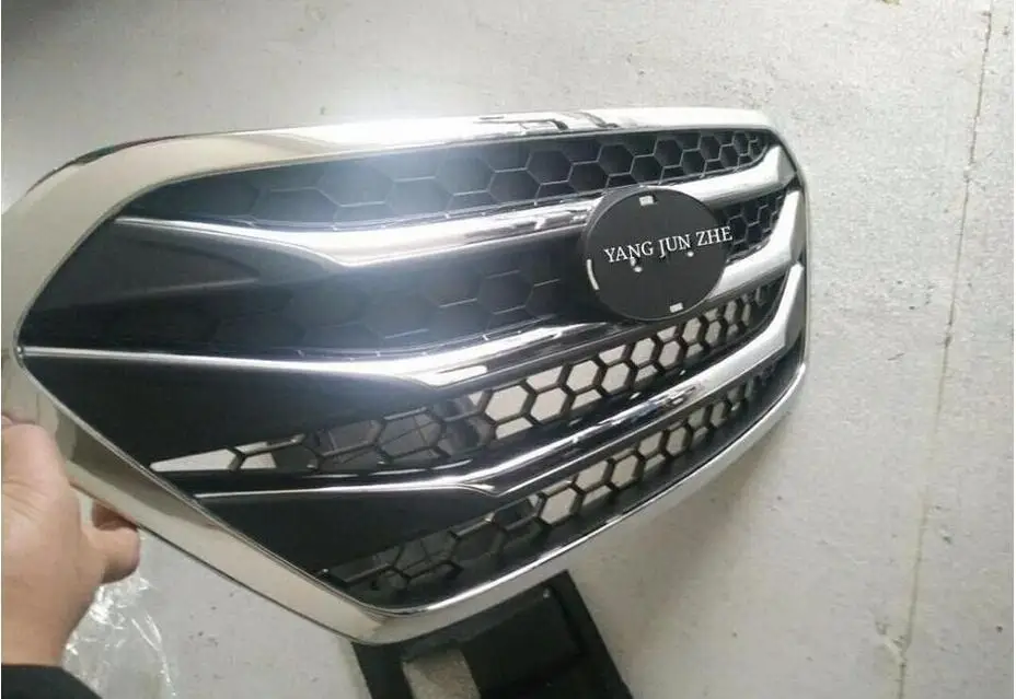 2009-2015 For Hyundai ix35 high quality ABS chrome front grille Refit around trim trim grills Racing.
2009-2015 For Hyundai ix35 high quality ABS chrome front grille Refit around trim trim grills Racing.