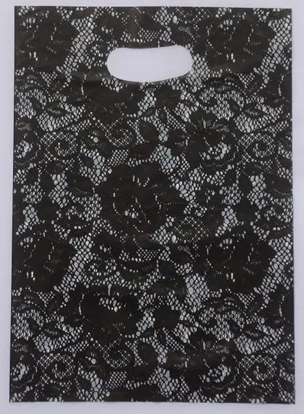 100pcs/bag 20*15cm Black lace designs Gift Bags Plastic Pouches Shopping Gift Package Bag 2003
100pcs/bag 20*15cm Black lace designs Gift Bags Plastic Pouches Shopping Gift Package Bag 2003